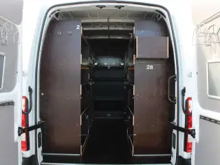 Renault Master IV T35 2,3 dCi 150 L3H2 Kassevogn