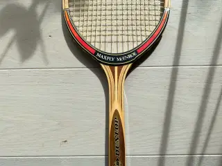 McENROE Tennis ketcher ANTIK