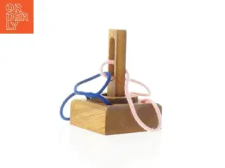 Træ puslespil med snore (str. 9 x 6 x 6 cm)