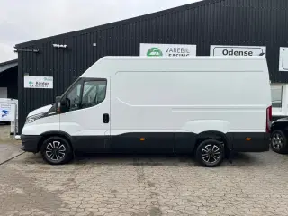 Iveco Daily 2,3 35S16 12m³ Van AG8