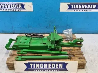 John Deere 6R Hitch AL229595