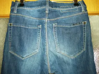 SAND STUMPEJEANS, FLOT STAND, STR 26