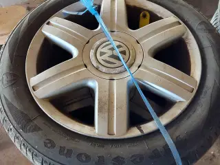 Sommerdæk på alu. fælge fra VW Turan