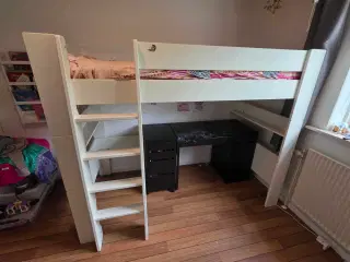 Flot Højseng sælges billigt