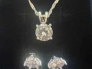 Nyt smykkesæt af sølv og diamant slebet cirkoner 