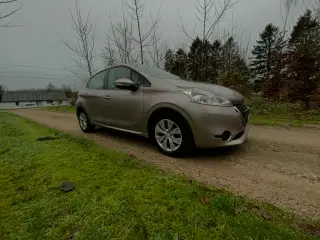 Peugeot 208 Active 