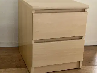 SENGEBORD - KOMMODE - SKUFFESEKTION