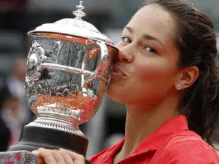 AUTOGRAF, ANA IVANOVIC , TENNIS I RAMME