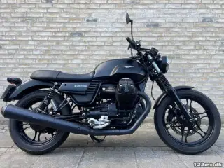 Moto Guzzi V7 III