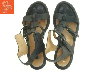 Sorte sandaler med kilehæl fra Ecco (str. 36)