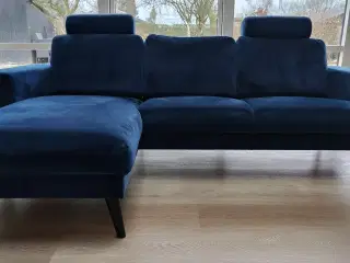 Sofa i blå velour