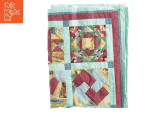 Håndlavet quiltet tæppe (str. 77 x 98 cm)