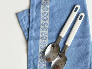 Retrobestik, spiseskeer, hvid plast, 2 stk samlet