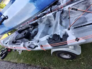 3 Kajakker m. Bådtrailer