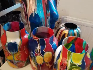 Dekorerede glasvaser fra eget atelier