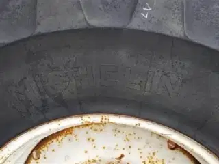 30"   23.1R30