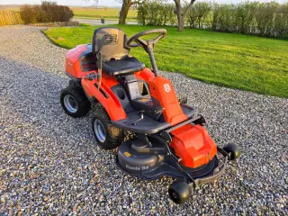 Husqvarna R214TC 