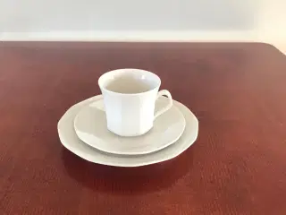 Hvid kantede kaffestel