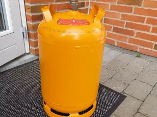 Gasflaske 11 kg. med ca. 1,5 kg. gas