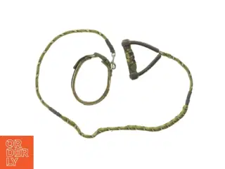 Hundehalsbånd og snor i camouflage (str. Diameter som på billedet ø 12 cm snøre længde 74 cm)