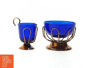 Sukkerskål og  flødekande Blå glas og kobberkramersæt (str. 8 cm. ø. 10 cm. og. ø. 5 cm)