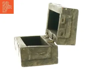 Gl.træ æske (str. 15 x 7 x 8 cm)