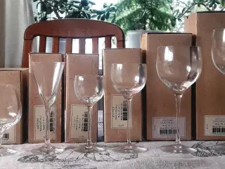 drikkeglas fra Kosta Boda- Nouveau