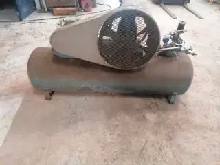 Stenhøj Kompressor