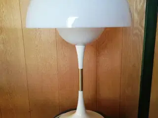 Trixel bordlampe fra Lyfa, design Bent Karlby