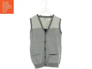 Strikvest fra Okaidi (str. 152 cm)