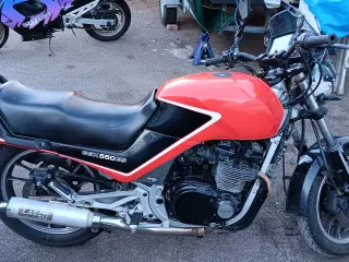 Flot suzuki gsx 550 es