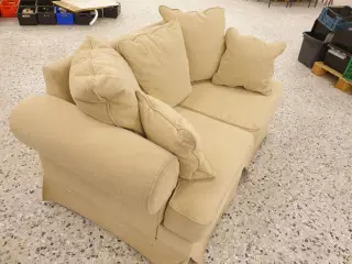 2 ps. Sofa