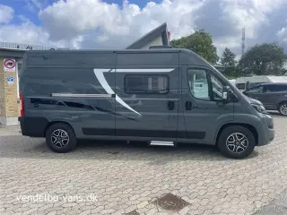 2024 - McLouis Menfys Van CS 4 Prestige   Kort model med enkeltsenge og 9. trins automatgear i den flotte Lazarote farve