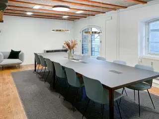 Find kontorplads i Regus Raadhuspladsen til 4 pers