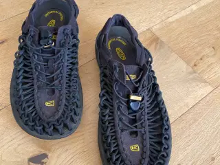 Keen sandel str 42 