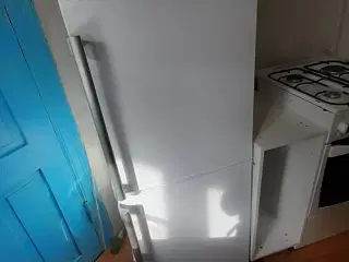 Køleskab / fryser, 1 år gammel
