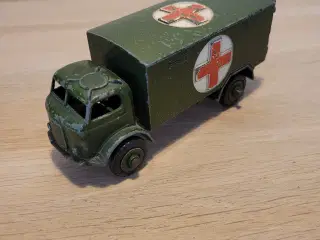Gammel militær ambulance Dinky Toys