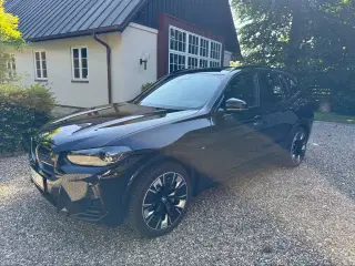 BMW iX3  Charged Plus M-Sport