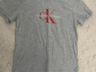 Calvin Klein T-shirt