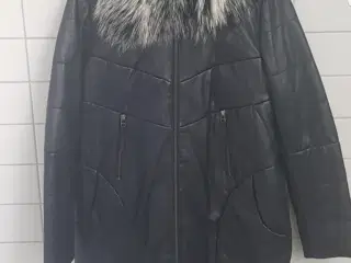 Vinterfrakke i sort skind