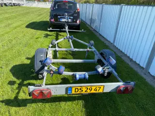 Terhi 4110 med 25hk Yamaha og nysynet trailer 