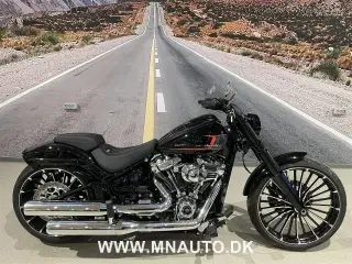 Harley-Davidson FXBR Breakout 117"