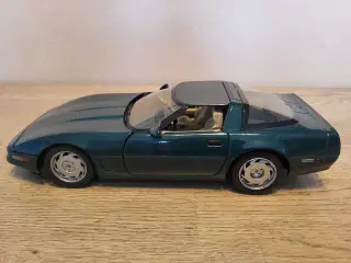 Modelbil:  Chevrolet Corvette ZR-1 1992.  Skala 1/