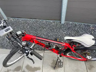 Uniseks MTB. RAAM . 27 gear 26" Hjul, 44cm. stel