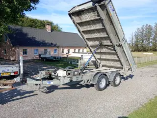 Tiptrailer