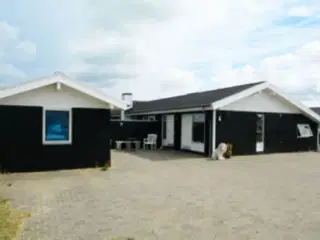 Stor sommerbolig i Blokhus med sauna, pool & spa