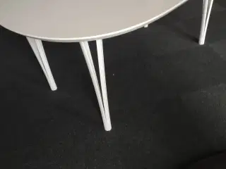 Spisebord med tllægsplade