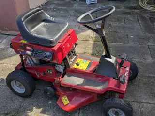 Havetraktor Toro Wheel Horse 8-25