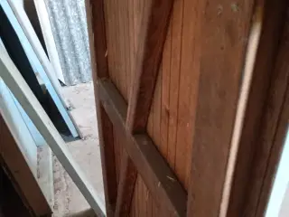2 døre  lævæg 