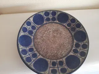 Smuk og velholdt keramik fad.